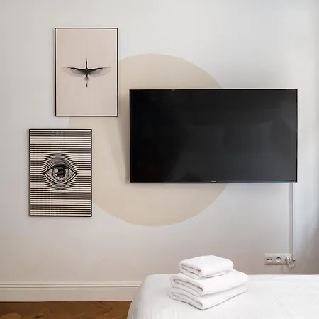 Daire Metro Wilenski #5 By Bookinghost